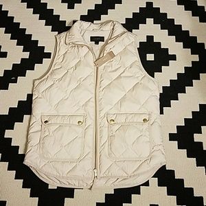 J. Crew excursion vest small offwhite